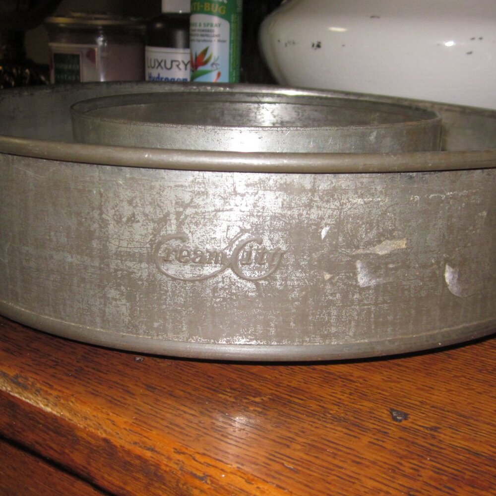 vtg CreamCity cake jello mold metal ring 8 in unique cottage core can be hung